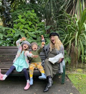 Emilie de Ravin Instagram - Happy Mother’s Day to all the amazing Mum’s /Moms/Mamas! 
🌸🌺🌼🌹🌷🪻🪷💐🌻
I’m so lucky to have had these (nearly 3!) little amazing people make me a Mum 🥰🥰🥰 xoxo 
#happymothersday