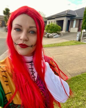 Emilie de Ravin Instagram - Halloween happenings 🎃

Happy Halloween!!!! 
And Alices’s first! Sweet little ghost doggy Zero 🥰🫶🏼✨🕷️👻💀