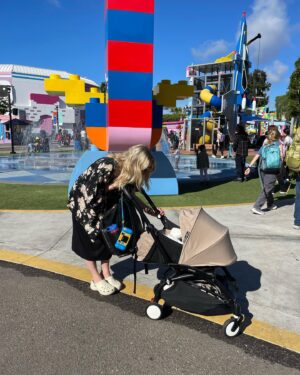 Emilie de Ravin Instagram - Happy Thanksgiving!!!🍁 
Photo dump from the past week in L.A 
Super fun day at @legolandcalifornia & at @kidspacemuseum & seeing old friends 🥰