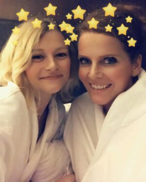 Emilie de Ravin Instagram - Happy Birthday beautiful angel of a human @bexmader 🥳Love ya to bits and pieces Bex & Can’t wait to see you and give you a massive cuddle xo
🥰 #bexilieforever 💙💚