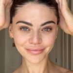 Emily Canham Instagram – FINALLY got my lash routine perfected

@olaplex lash serum @spacenk 
@lauramercier lash curlers
@maxfactor mascara

#makeup #lashserum #lashroutine