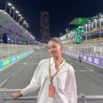 Emily Canham Instagram - AD Saudi Arabian Grand Prix 🏎️💨 spend qualifying and race day with me! #SaudiArabianGP #SaudiWinter #f1