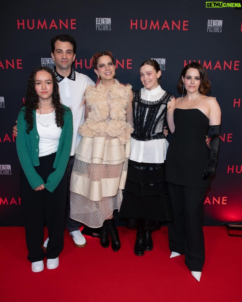 Emily Hampshire Instagram - There’s nothing better than making movies with your friends. ❤️HUMANE Toronto premiere ❤️ ‌ thank u to my glam squad: @sltrokestylist @luckymakeup @ana_sorys 📸 photos by @georgepimentel1
