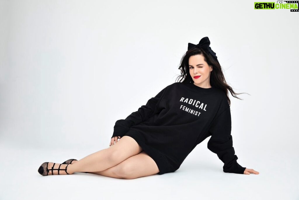 Emily Hampshire Instagram - Happy International Women’s Day #repost @maxwellpoth Happy International Women’s Day. W/@emilyhampshire Photography: @maxwellpoth Photography Assistant: @drakehackney Styling: @tiffbrisenostylist Stylist Assistant: @_emmmiillyy Makeup: @tamielsombati Hair: @jill901 for @exclusiveartists using@joico Hair Assistant: Serena Hildenbrant For @theadvocatemag ,22 Words by @tracyegilchrist You are loved. #internationalwomensday