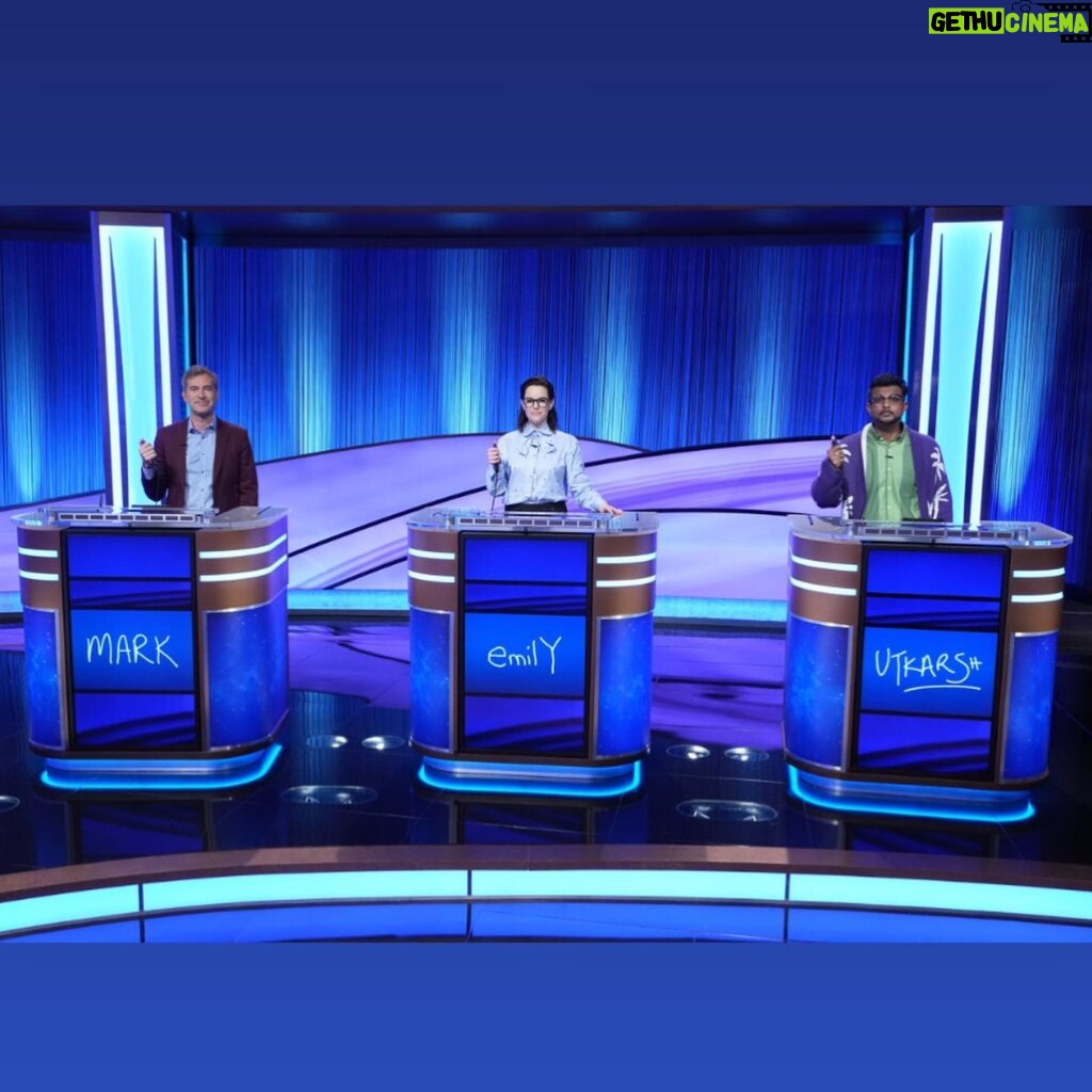 Emily Hampshire Instagram - How it started ➡️ how it’s going. ‌ I will be competing TONIGHT to raise money for @glaad during #CelebrityJeopardy! @markduplass and @utktheinc are my competition and NEITHER of them practiced their buzzer technique, so…😬 ‌ Tune in tonight at 8/7c on ABC to see who’s gonna get up to 1Million💰for their charity. ‌ #celebrityjeopardy