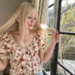 Emily Kinney Instagram - The vibes will be fun and sweet for spring but in an emo way. 😎😝Get your tix to this online show with VEEPs at the link in my bio. 🌸🌺🌼