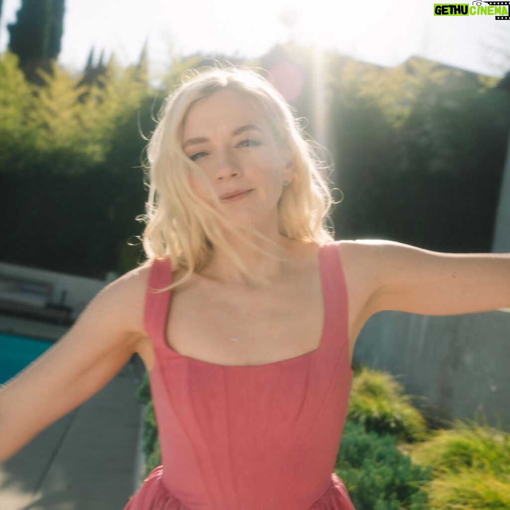 Emily Kinney Instagram - roundabouts in LA require a lil prayer that everything will go ok 🙏