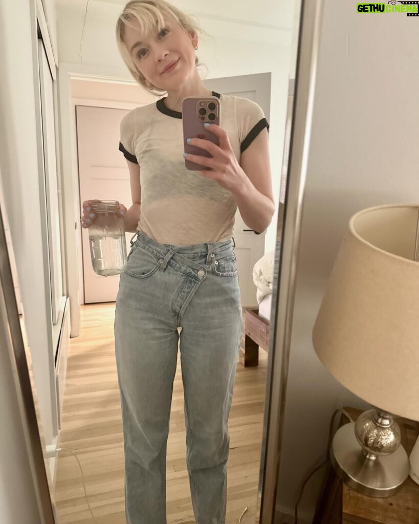 Emily Kinney Instagram - trying to drink more water ✨💖