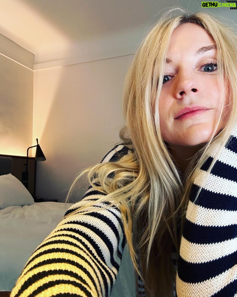 Emily Kinney Instagram - Stripey Hamburglar vibes today 👌