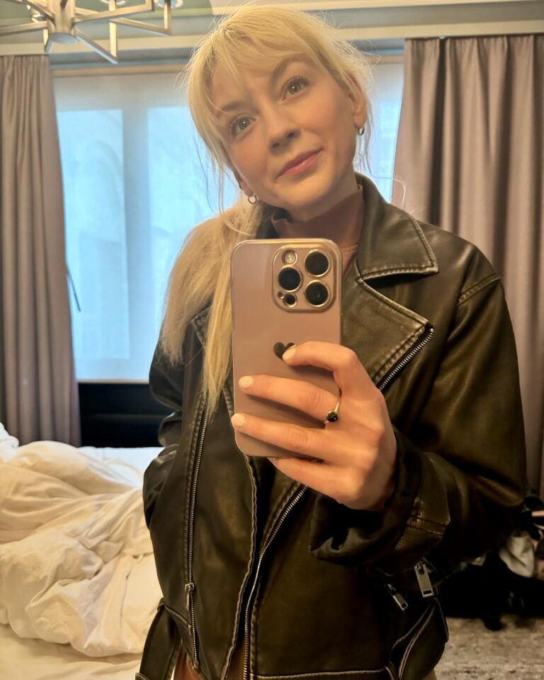 Emily Kinney Instagram - Back on conspiracy theory tiktok 😩😎👾