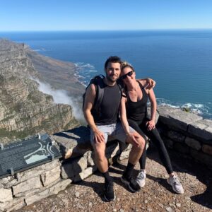 Emily VanCamp Instagram - Climbed to the top of table mountain this weekend 🙌🏼 It was incredible to see people zooming up and down it like it was their daily ritual.. I happen to have an almost paralyzing fear of heights so when the option to turn right and head up on the gondola presented itself the obvious choice for me was to push through the fear and turn left. The next 3  hours were a huge test mentally and physically but worth every second. Mind over matter, one step at a time. Moral of the story, don’t let fear dictate your choices or prevent you from experiencing all that life has to offer. Cheers to facing fears 🥂Such a beautiful day🙏🏻