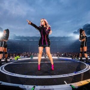 Emma Bunton Instagram - 3 years ago today! 💕💕💕 The opening night of the Spiceworld tour in Dublin! ✌️ Let’s do it again!! 

#takemeback #spicegirls #iconic 
📸 @timmsy
