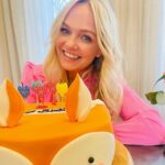 Emma Bunton Instagram - TODAY IS A BIG DAY! 🥳 It’s @kitandkinuk’s 5th birthday and I’m feeling very proud (and a little bit emotional!) about how far we’ve come! Of course we had to celebrate with this amazing fox cake to honour our much-loved fox nappy design 🦊 We’ve achieved so much in these 5 years – from creating the most accredited eco nappies on the planet (p.s did I mention how cute they are!) and winning 35 prestigious awards, to protecting thousands of acres of rainforest through our giving back programme. Hearing feedback from parents who love our products is the BEST feeling, thank you so so much to our fabulous customers for your support! It’s been an amazing journey and a real learning curve but I wouldn’t change any of it – I’ve learnt so much along the way and can’t wait to see what the future holds, we’ve got a big year ahead of us 🙌