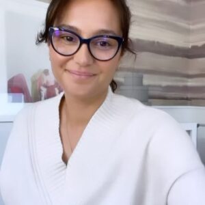 Emma Heming Instagram - Dementia effects so many of us and our families. It’s not going anywhere. @laurenmillerrogen co-founder of @wearehfc stopped me dead in my tracks when I heard her say the other day, “The truth is we should all be thinking about this whether it’s in your family history or not. Everyone with a brain is at risk for dementia.” So I’ll be here continuing my efforts for my family and yours. You coming? 🙏🏽💞 #letsgetloud #frontotemporaldementia #ftdawareness