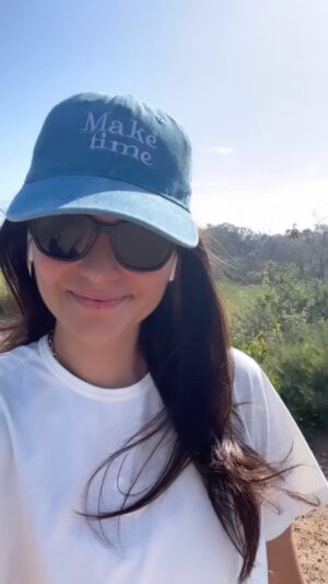 Emma Heming Instagram - Hi! I’m actually the problem 👋🏽

Bruce and his masterful mic-drop-one-liners. He would say, “he just can’t get out of his own way.” I never really understood what it meant until it hit me in the face the other day. It’s me. I can’t get out of my own way. 
I plan, organize, look after everyone and I still rarely make time for me. The kicker came from Evelyn a few days ago when she said, “Mom, you need to get out and touch the grass.” Spoken like her father’s child. I knew what she meant. I’m wound so tight that she sees it,
they all feel it. How is that serving anyone. Today I made time to do something I used to love doing—a 30 min hike and it made all difference. They are giving me the permission, almost begging me to make time for myself and I need to shhhh, listen and just go 💙

#maketime
