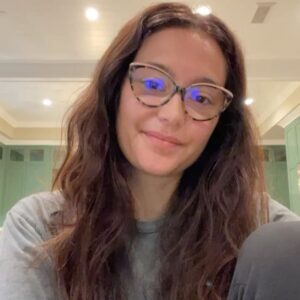 Emma Heming Instagram - “On behalf of the person you’re caring for that has dementia, whether they can express it or not—I want to say thank you. Thank you for loving them, thank you for spending time to educate yourself about dementia. Because that is the most compassionate thing that you can do by having more insight into their world and the life they are experiencing that they can’t always express.” Adria Thompson @belightcare 

Adria, what a mic drop that was. Thank you 🤍

#dementiaawareness #ftdawareness #caregiverawareness #caregivingsupport