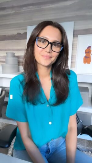 Emma Heming Instagram - National Family Caregivers Month is all about honoring our care partners. They work selflessly, around the clock and provide invaluable care to the people they love and cherish the most. So I wanted to find a small way to celebrate them, let them know I see them while starting something fun that I hope will put a smile on their faces. 
I’m nominating three care partners that inspire me and that I learn from daily. My hope is you’ll feel compelled to follow suit and nominate three caregivers you admire as well. 
I’m nominating @frannegoldeofficial @iamgertrudejordan @thecaregivercomadre
I admire you ladies. Thank you for all you do and for inspiring me so I can be the best care partner I can be. 
Ok you’re turn! 💞

#nationalfamilycaregivesmonth #carepartners #dementiaawareness