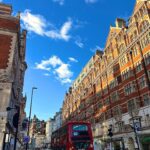 Emma Hernan Instagram - Selling London?! 🏠🇬🇧☎️ … Work trip with a splash of play time with my bestie 👯‍♀️ . . #sellingsunset #sellinglondon #EmmaLeighinLondon