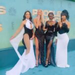 Emma Hernan Instagram - People’s Choice Awards. 🖤 @peopleschoice . . . #sellingsunset #sellingsunsetnetflix #peopleschoiceawards #peopleschoice #fashion #sellingsunsetfashion