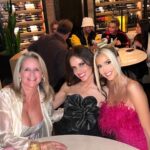 Emma Hernan Instagram - Girls night hits different when mama bear is in town!🥹🫶🏼🥰🙏🏼🐻🥰… swipe to see how the night started and ended 😂