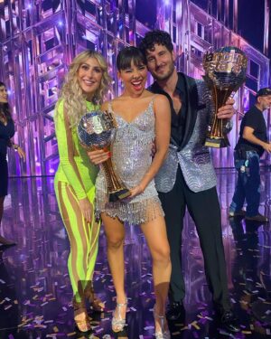 Emma Slater Instagram - THE CHAMPIONS!!!!! So so happy for these two, the season 32 winners @_xochitl.gomez @valentin. Flawless dancing and beautiful journey. Love this moment I captured between Val and @jennajohnson also, so cute 🥰 All the finalists put in so much hard work and dedication to their dances and their partnerships, congratulations to all of you guys @sashafarber1 @daniellakaragach @pashapashkov @theartemc. In the last video that’s the view we got for the big win and the pyro’s on stage caught us a little off guard 😂🫨 don’t worry we were safe ☺️