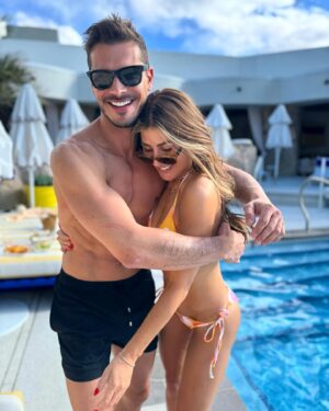 Emma Slater Instagram - One of us is a Chippendale. The other one likes chips occasionally. It’s just a beautiful friendship. 

So happy to support my friend here, along with @ezra.sosa & @brittbenae. Enjoy the rest of your run in Vegas @glebsavchenkoofficial!! 🥥☀️