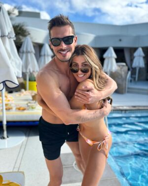 Emma Slater Instagram - One of us is a Chippendale. The other one likes chips occasionally. It’s just a beautiful friendship. 

So happy to support my friend here, along with @ezra.sosa & @brittbenae. Enjoy the rest of your run in Vegas @glebsavchenkoofficial!! 🥥☀️
