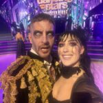 Emma Slater Instagram - Hi EVERYONE!!! IT’S TIME!! VOTING IS OPEN! Please support all the amazing improvement and hard work that my partner @mumansky18 has put into his dancing! He really deserves it. Text Mauricio x10 to 21523 RIGHT NOW!! Also vote online for another 10 votes. They all count right now, yeh competition is super tight and with all the improvement that Mauricio has shown I hope we can make it past this week. Lastly thank you to all those who have voted for us, this has been a wonderful journey. You all have helped keep us safe and we hope that you enjoy our dance tonight and we make you proud. Thank you guys 🙌🏻 @dancingwiththestars oh and HAPPY HALLOWEEN stay safe out tonight everyone 🖤