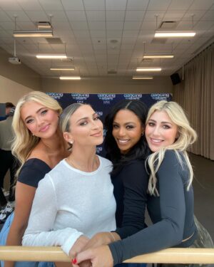 Emma Slater Instagram - Happy International Women’s Day!!!! 🤩🌸🌺 @ryleearnold1 @brittbenae @daniellakaragach