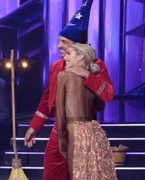 Emma Slater Instagram - To the best partner I could have asked for. @mumansky18 what a journey we have had! How much fun was that!!!!!!! Wow I’m so proud of you and I’m proud of what we achieved. I loved every minute of dancing with you, and teaching you, our rehearsals would go so fast. You’re such an incredible learner!! Your improvement on the show is a testament to how hard you worked during our rehearsals. I loved secretly watching you practice by yourself when you thought no one is watching, you even got better at dancing without me!! Hahaha nothing made me prouder than watching you get really excited about your pointed feet 😆☺️

Thank you @mumansky18 for all that you’ve done for me, for being the greatest friend, for all the amazing conversations we had, for making me feel like I knew you after three days!! You show me such kindness, warmth and genuine care. Thank you for being there for me. I’m very blessed to have met you and to now call you one of my greatest friends. You are an amazing person truly. Ahhhhh I’m just so happy we got to have our season!!!Cant wait to dance again with you @mumansky18! I hope you are so proud of yourself partner 💪🏻🙌🏻🙌🏻🙌🏻🙌🏻🙌🏻🙌🏻🕺🏾💃🏼💛

Congratulations to ALL THE COUPLES left in the competition!!!!!!! So freaking proud of you all and you know I’ll be the loudest voice in the room cheering for you guys next week!!!! So happy for my friends 💜🩷