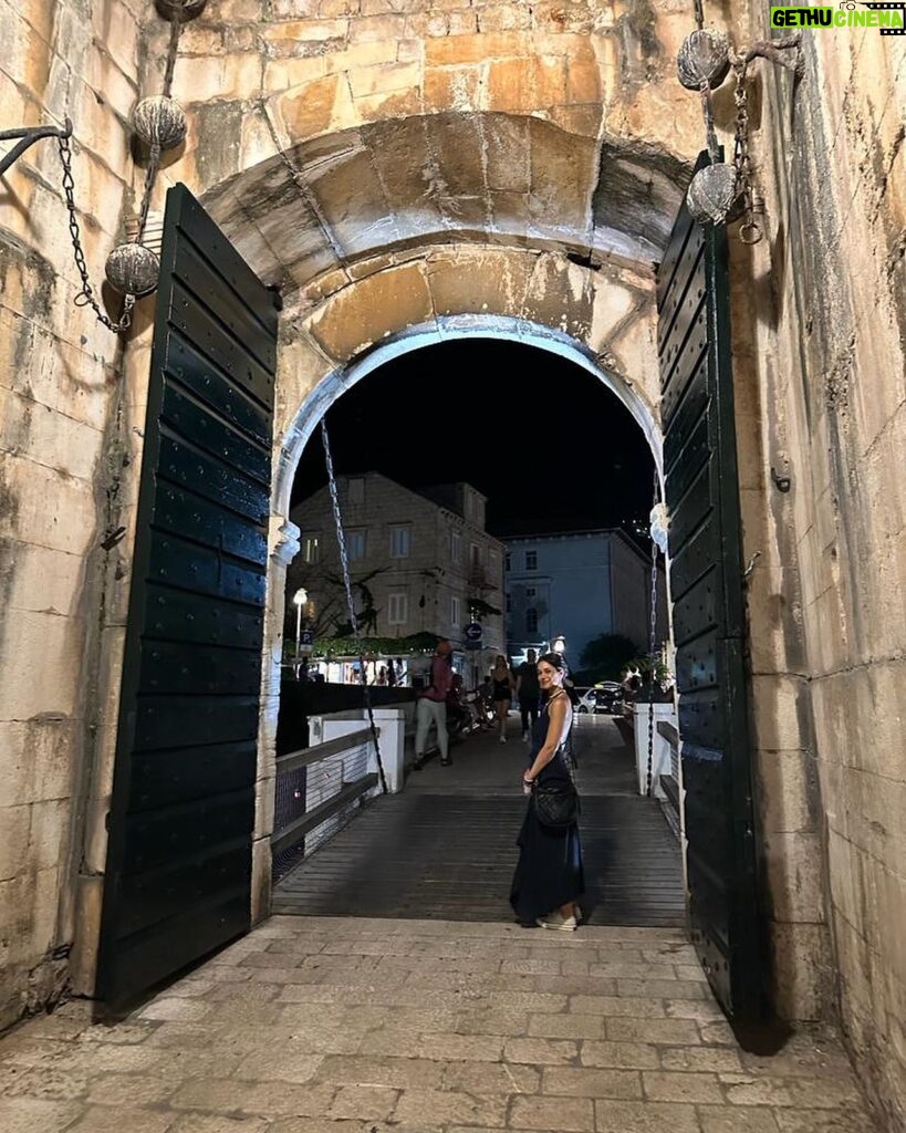 Emmanuelle Chriqui Instagram - Ahhhh #ff to 5 magical days in Dubrovnik, Croatia.. this place has been on my bucket list forever and it did not disappoint!! Walking around the old town and getting lost in the alley ways finding the perfect place to eat ( everywhere was amazing and hands down best seafood pasta I have ever had!! ) Every view was stunning and swimming in the Adriatic Sea was heavenly.. we took a boat ride and visited the islands and swam in the green cave. We had the best skipper- Tom who took us to see places and swim in the most gorgeous unpopulated coves, and visited the most charming town of Lopud.. I look so forward to discovering the rest of Croatia because there is so much more splendor to see! Traveling with my love @samtrammellofficial was a dream as always… Wishing you an amazing weekend ahead. #HappyFriday and #ShabbatShalom❤️ 📸 @samtrammellofficial