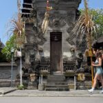 Emmanuelle Cureau Instagram - Premiers jours sur Bali … 🌴💕✨ Je découvre la ville de Canggu son effervescence, ces activités locales, ces brunchs tellement agréables ! Et son sens de la déco plutôt original, bien que personnellement j’aime beaucoup !! ( réf : La dernière photo😅 )
