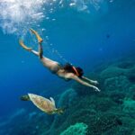 Emmanuelle Cureau Instagram - BALI DUMP 🐚 1- Moi et ma pote en snorkeling : Nice Day 2- Nouvelle conductrice 🛵 3 - Mes trésors 4 - Activité journalière 5 - Nuits difficiles 🤍 6 - Bali Vibes 7 - Les émotions : LA solution 8 - Mon bobo en forme de cœur 🥹 9 - Happy Girl 🐚 10 - Feel Like Home