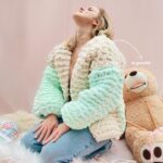 Emy LTR Instagram - Voici quelques-une de mes premières créations avant l’ouverture officielle de Kréapie.com !! C’est grâce à ces dernières que le projet a pu voir le jour 🤭 Alors profitez de ces petites pépites parce qu’il y a du lourd qui arrive 🤯✨ Et d’ailleurs lequel préfères-tu ? 🤔