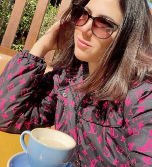 Emy Talaat Zakaria Instagram - Make yourself happy🩷☺️
#emytalaatzakaria 
#ايمى_طلعت_زكريا