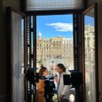 Enrique Arce Instagram - Un verdadero honor y un privilegio enorme como valenciano, , poder haber disfrutado, desde el balcón del Ayuntamiento por primera vez en mi vida, de esta espectacular mascletá y de compartirlo junto a las falleras mayores 2024 y sus respectivas cortes de honor y la alcaldesa de Valencia Maria José Catalá, precisamente en el día de su cumpleaños. Gracias a mi querido Sergio Arlandis, Director Gral de Cultura de la Generalitat, por tan generosa invitacion. Que Visquen les Falles!!!