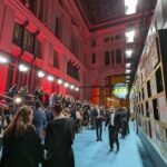 Enrique Arce Instagram - Gran noche de estreno en Madrid con la nueva serie de los creadores de La Casa de papel, su flamante spin off #lacasadepapelberlin para #netflix. Un placer volverme a adentrar en el universo de @alexpina y de @vancouvermediaproducciones y de disfrutar de nuevo del personajazo mítico creado por mi amigo y compañero, el gran @pedroalonsoochoro