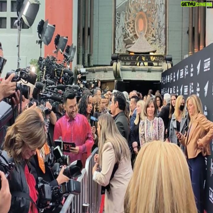 Enrique Arce Instagram - Opening night del LALIFF (Los Angeles latino film festival) at the Chinese theatre in Hollywood Boulevard Inauguracion y alfombra roja en el Festival de cine latino de Los Angeled en el Teatro Chino en Hollywood Boulevard Apoyando una vez más el cine de nuestros hermanos latinos!!