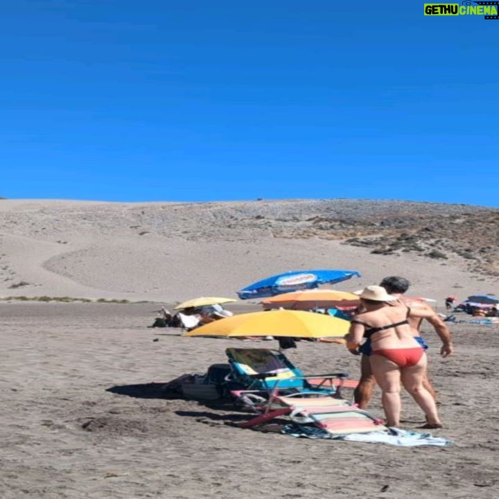 Enrique Arce Instagram - despidiendo al verano en Octubre, con un último chapuzón en las maravillosas playas del Cabo de Gata, Almería. Saying farewell to the late summer in October, with a last dip in the stunning beaches of Cape Gata, Almería