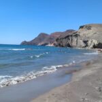 Enrique Arce Instagram - despidiendo al verano en Octubre, con un último chapuzón en las maravillosas playas del Cabo de Gata, Almería. Saying farewell to the late summer in October, with a last dip in the stunning beaches of Cape Gata, Almería