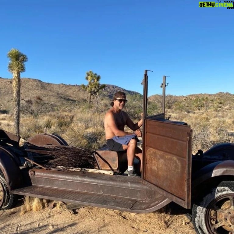 Enrique Arce Instagram - Joshua Tree, Mojave desert, California!!! que pasada de energía tiene el desierto!