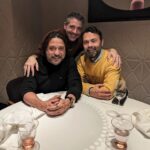 Enrique Arce Instagram - Nada más placentero que soñar, elucubrar, proyectar, proponer, crear con amigos que viven en poesía, en uno de los imprescindible de la Comunitat Valenciana, el restaurante @elpoblet_qd Otto acierto gastronómico de @qiqedacosta interpretado por el magnífico chef @luisvallsrozalen. Un verdadero paráiisoI para los sentidos y las emociones Junto a @villanuevamente y Sergio Arlandia