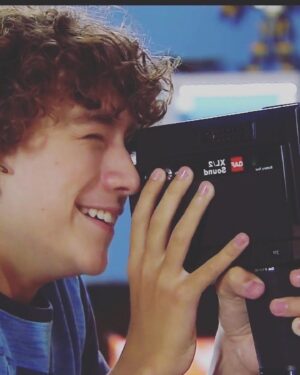 Enzo Krieger Instagram - Dia de despedida😭😭
Foi uma jornada muito gratificante, de verdade, fico muito feliz com a finalização desse projeto, e de poder dividir com todos vocês. 
Luigi foi um presente na minha vida, assim como todo time que conheci no processo❤️
Todo meu carinho nesse projeto, espero que tenham gostado😘😘