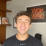 Enzo Krieger Instagram - “Em funerais meu senso de humor fica esquisito”