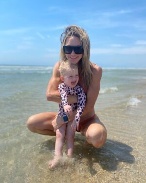 Eric Trump Instagram - Happy anniversary to my amazing wife @laraleatrump! You are an amazing mother and absolute rockstar in life! Luke, Carolina, the dogs and I love you very much!