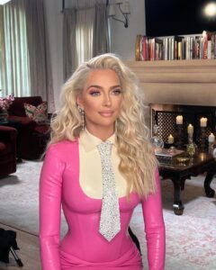 Erika Jayne Instagram - Latex business 😈