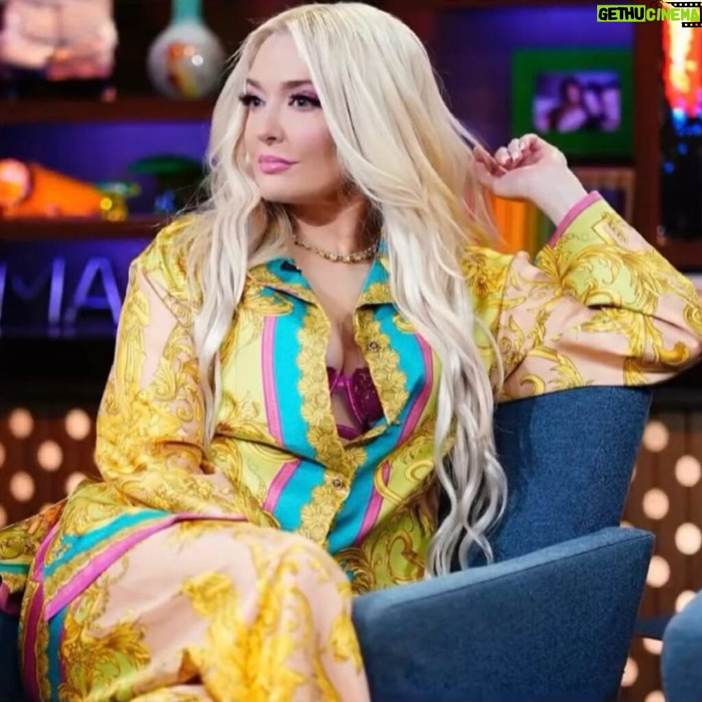 Erika Jayne Instagram - Happy to be back in the @bravowwhl clubhouse! 💕✨💫