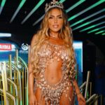 Erika Schneider Instagram - Nem tão carnavalesca assim mas cheia de fantasias! ✨👑