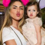 Erika Schneider Instagram - Com a @diariodalizcl no aniversário da @pequenalua 🦋