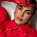 Erika Schneider Instagram - #SPFW desfile Renato Buzzo Eu amei essa produção e vcs? Quase um 🍓 Styling @emersonavli Makeup @taticoelhomakeup Filmaker @vitaoteaser